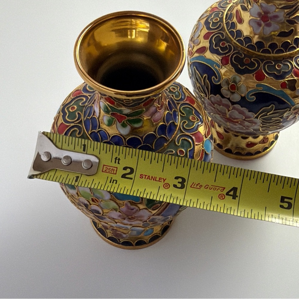 Ornate Chinese Floral Enamel on brass Cloisonné Bud Vase 6” Vintage Set of 2 - Picture 15 of 16